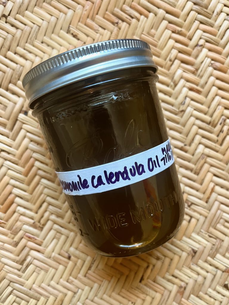 chamomile-calendula-oil