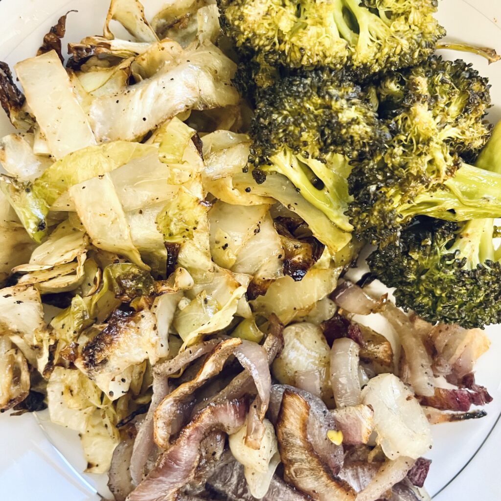 roasted-cabbage-broccoli-red-onion